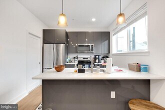 Building Photo - 1341 N Marston St