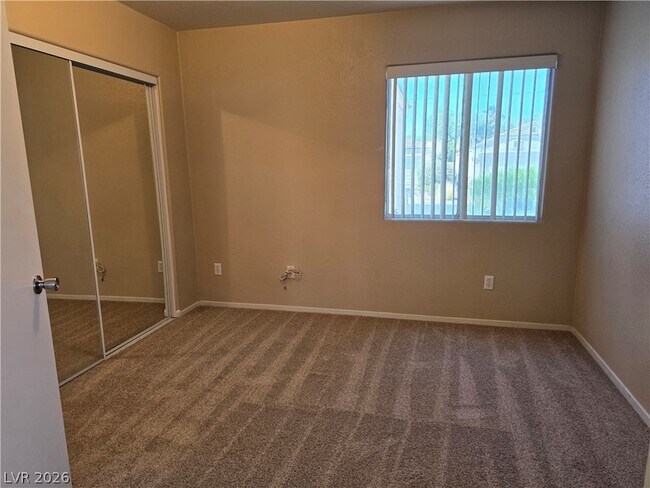 Building Photo - 5525 W Raven Creek Ave