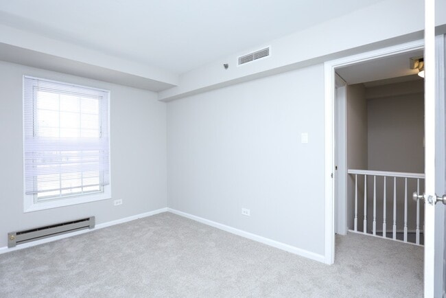 Building Photo - 4334 N Hazel St