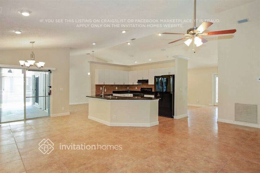 Building Photo - 5148 NW 47th Ave