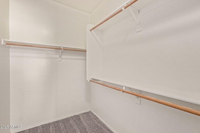 Building Photo - 2834 N Paisley Ln