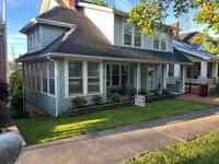 Building Photo - 316 W Vly St