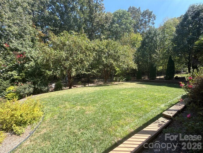 Building Photo - 2413 Merryvale Way