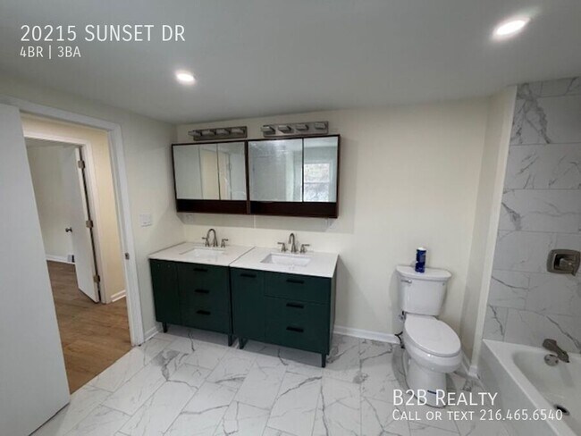 Building Photo - 20215 Sunset Dr