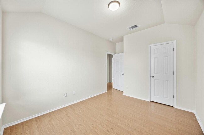 Building Photo - 2101 Rachel Ln