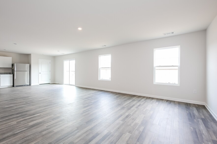 Building Photo - 132 Evonshire Blvd