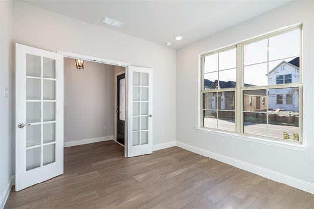 Building Photo - 1725 Blakely Pl