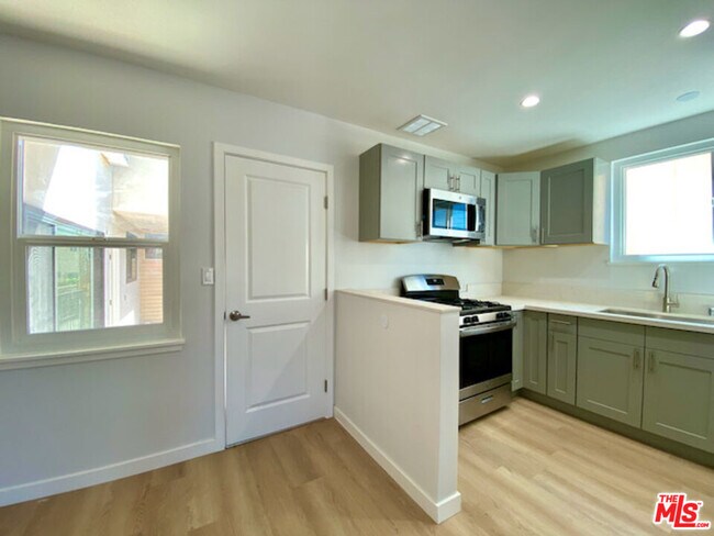 Building Photo - 11700 Dorothy St