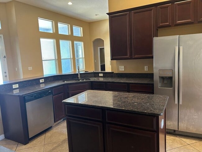 Building Photo - 854 Kazaros Cir