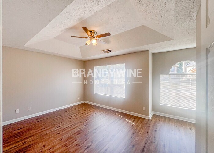 Building Photo - 627 Stonemill Manor