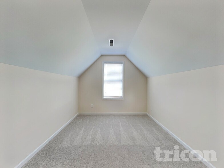 Building Photo - 116 Greenhouse St