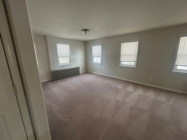 Building Photo - 203 E Pacific Ave