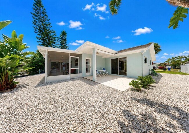 Building Photo - 6513 Abaco Dr
