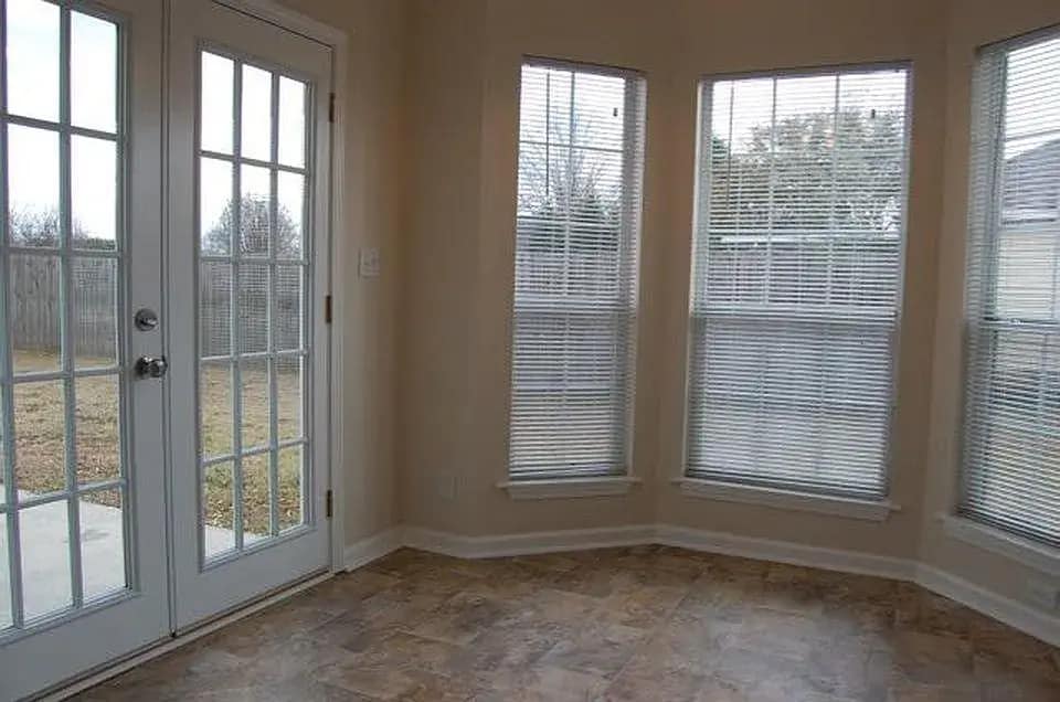 Building Photo - 107 Enlish Dr