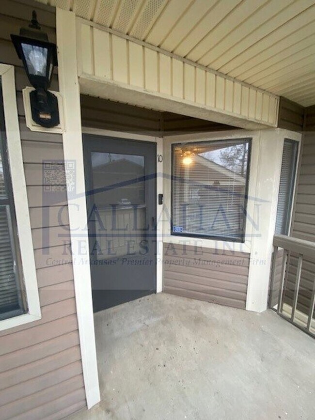 Building Photo - West Little Rock Condo