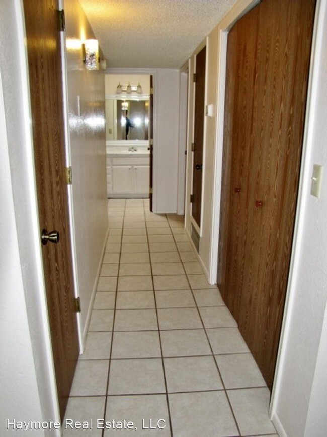 Building Photo - 2 br, 2 bath House - 1241 Carmelita Drive