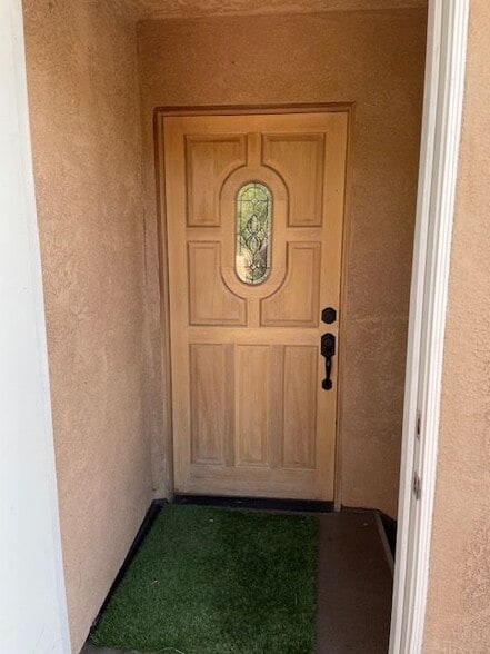 Entrance - 2851 Casitas Ave