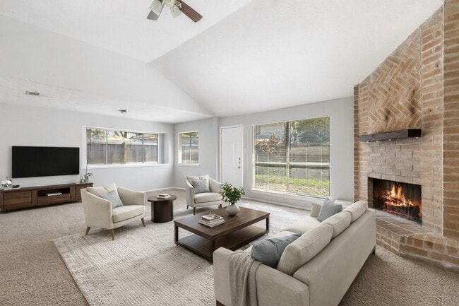 Building Photo - 7310 Maple Walk Dr