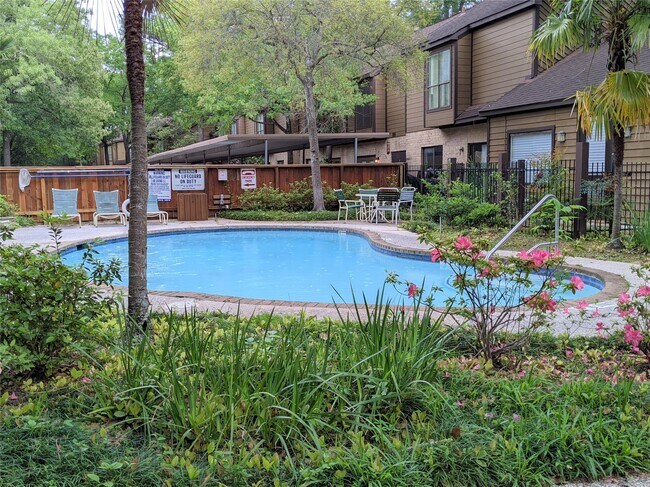 Building Photo - 11711 Memorial Dr