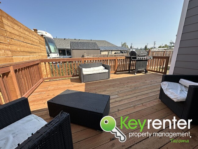 Building Photo - Astonishing 4Bed/2.5Bath Tacoma Home