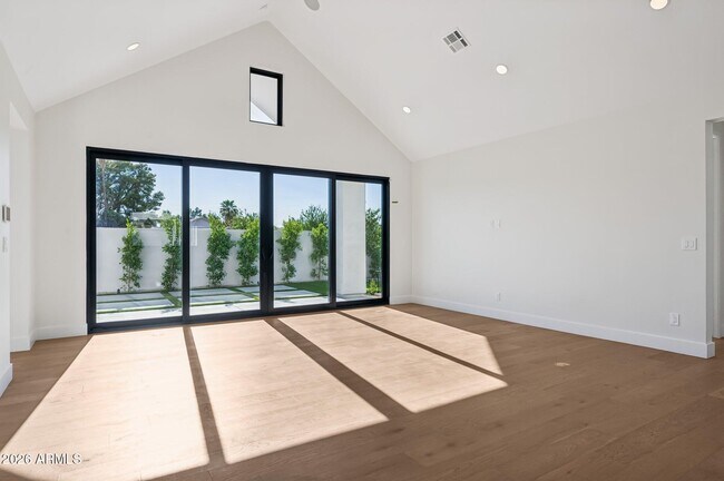 Building Photo - 6306 N 10th Dr