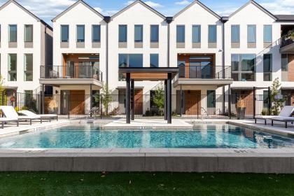 Building Photo - 2128 Ashby St