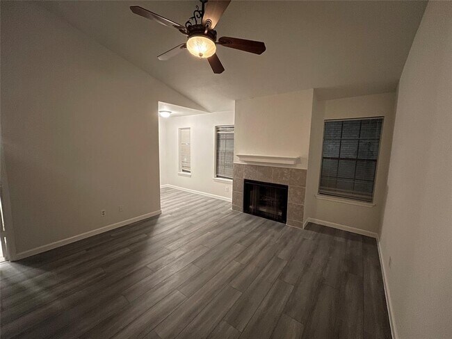 Building Photo - 14600 Fonmeadow Dr