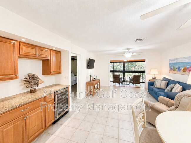 Building Photo - 275 Mission Trail W