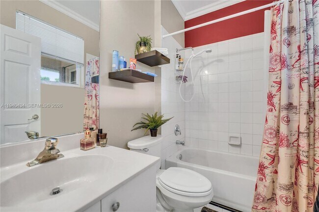 Building Photo - 19500 SW 39th Ct