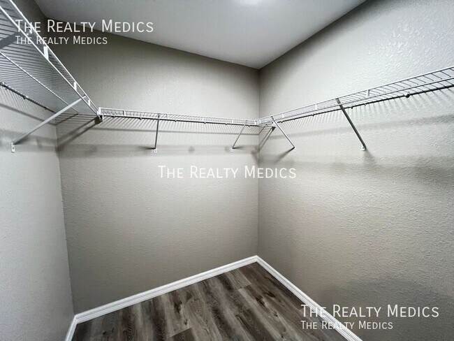 Building Photo - 405 Malauka Loop