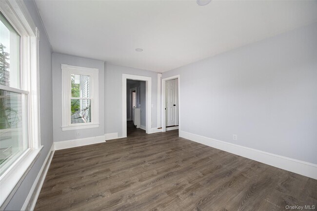 Building Photo - 39 Fowler Ave