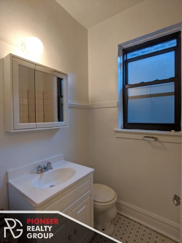 Building Photo - 4829 N Damen Ave