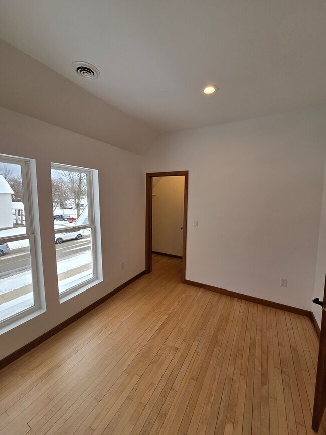 Building Photo - 2904 Parkridge Ave