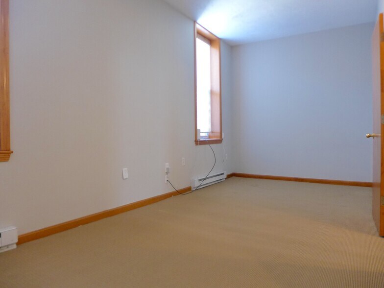 Building Photo - 79 Hudson St