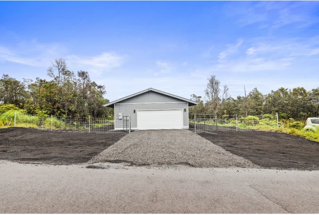 Building Photo - Available Now | Unfurnished 3 Bedroom, 2.5 Bathroom, Single Family Home with Enclosed Garage