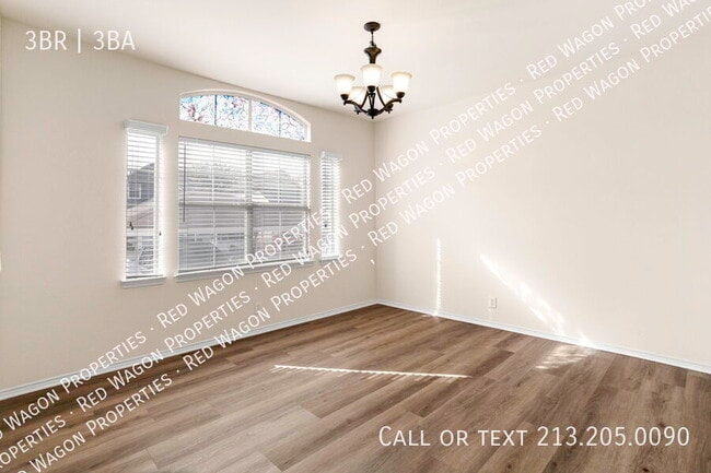 Building Photo - 2622 Crown Hollow