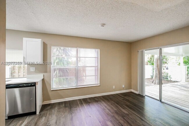 Building Photo - 1220 NW 89th Dr