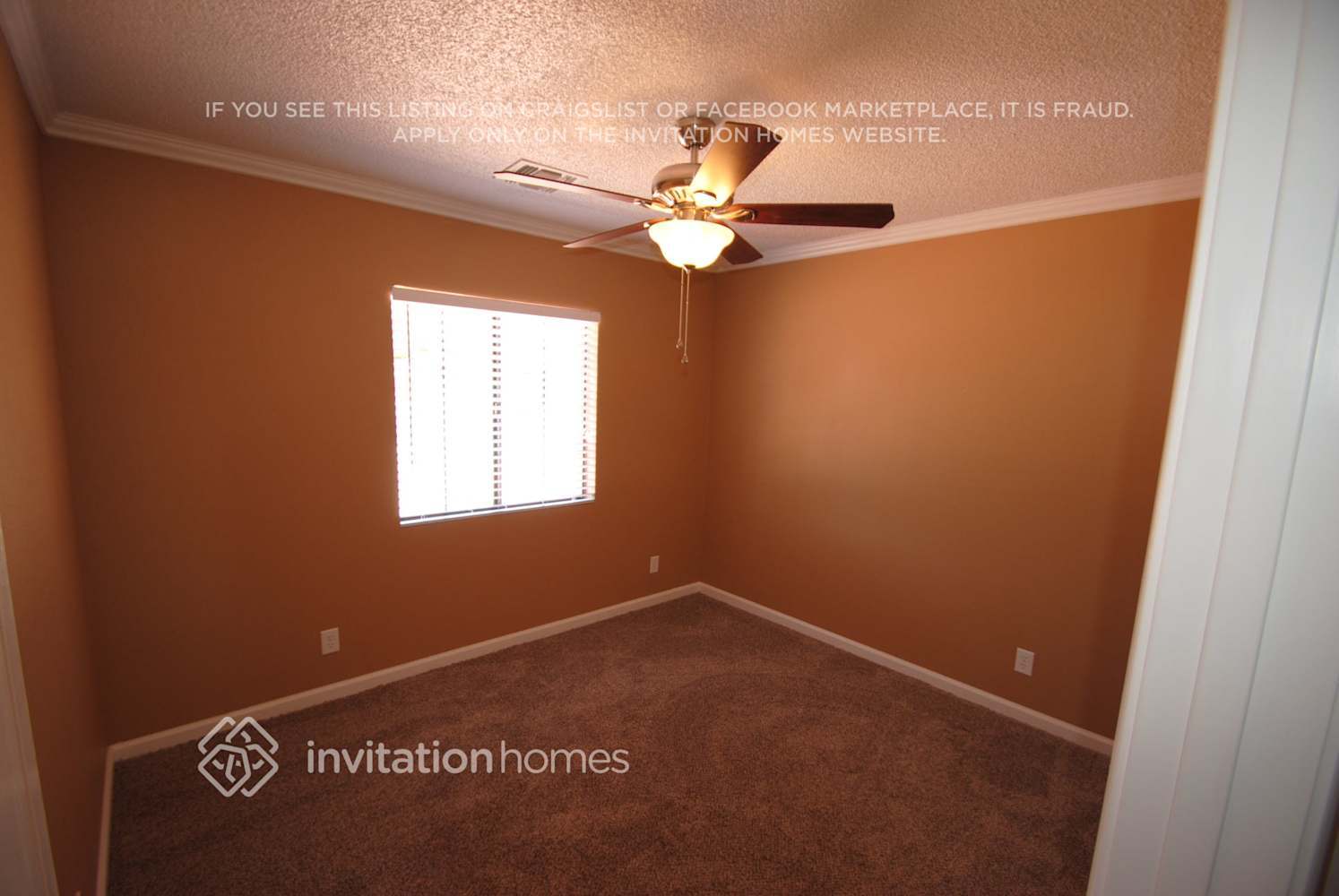 Building Photo - 907 N Wedgewood Dr