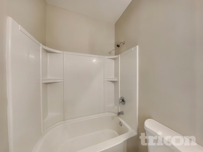 Building Photo - 38 Ponders Rd