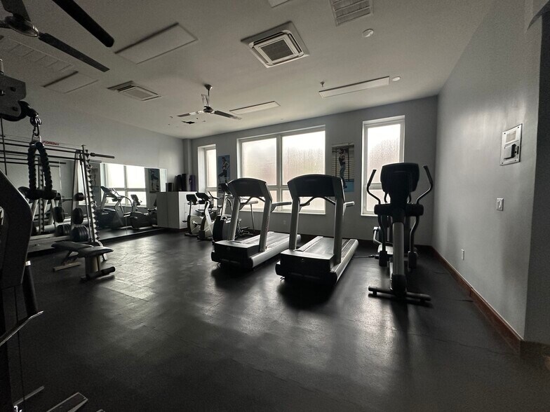 Building Photo - 75 Liberty Ave