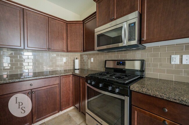 Building Photo - Copper Eastside Home, 2BR/2BA, CUSD, Gated...