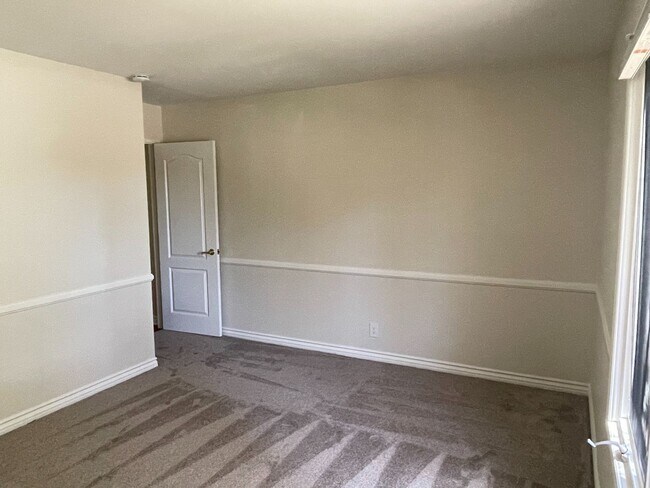 Building Photo - 3246 Medicine Bow Ct