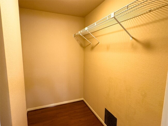 Building Photo - 9800 Pagewood Ln