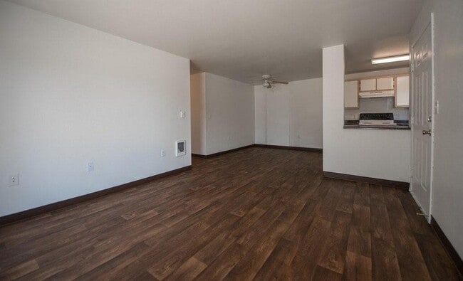 Building Photo - 1001 NE Briarcreek Way