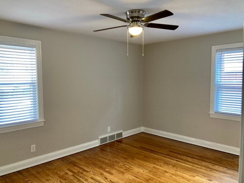 Spacious Bedroom - 2118 Eastern Pky