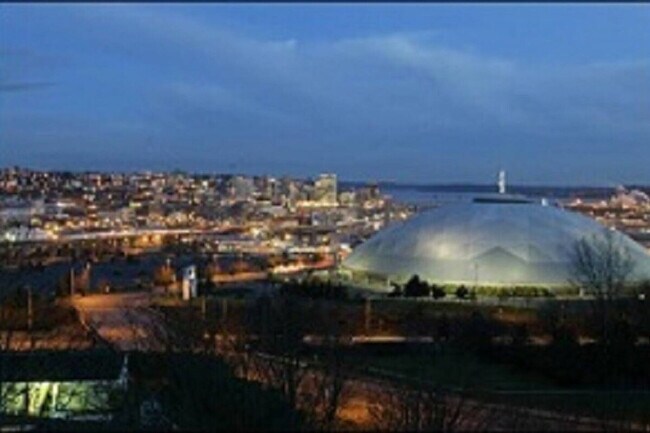 Building Photo - 624 E 32nd St