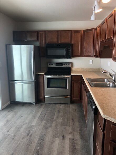 Building Photo - 2813 King St