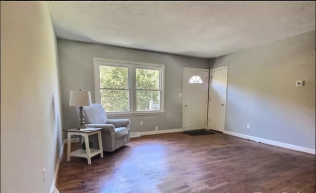 Living Room - 264 E McLelland Ave