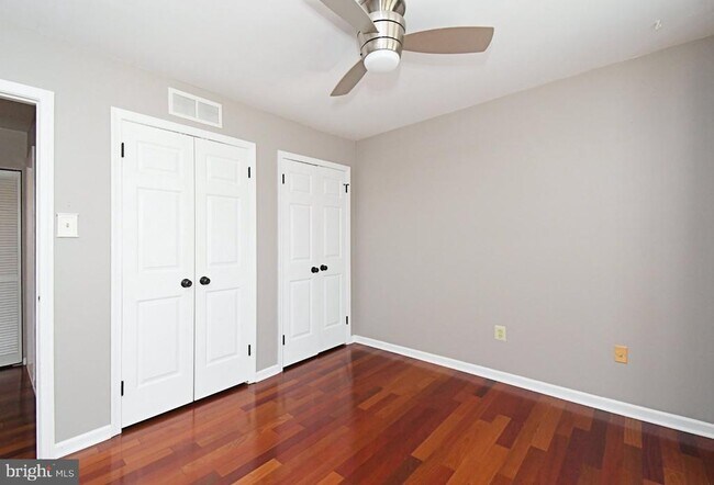 Building Photo - 6 Kanon Ct
