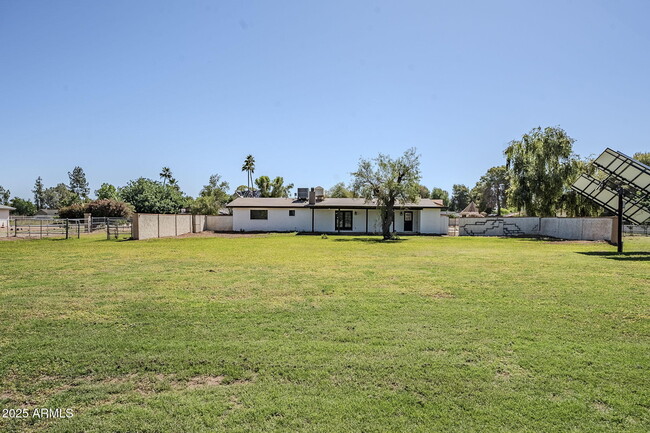 Building Photo - 834 N Constellation Way